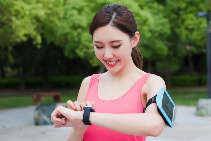 Health and Data: 7 Awesome Benefits of Fitness Trackers - bagholdersclothing